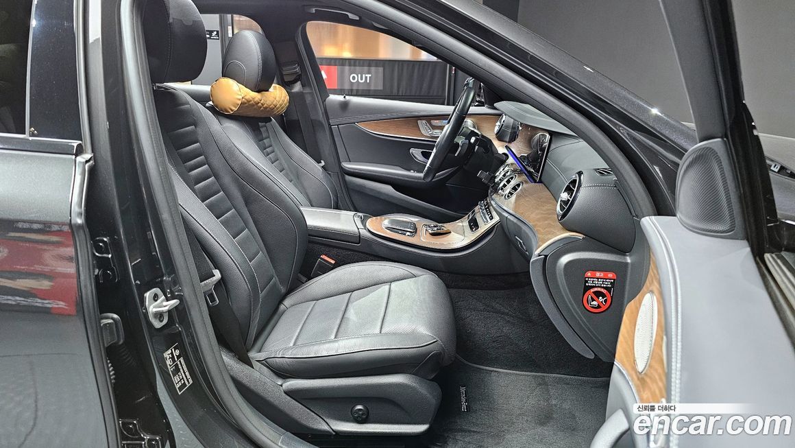 Mercedes-Benz E-Class 2021