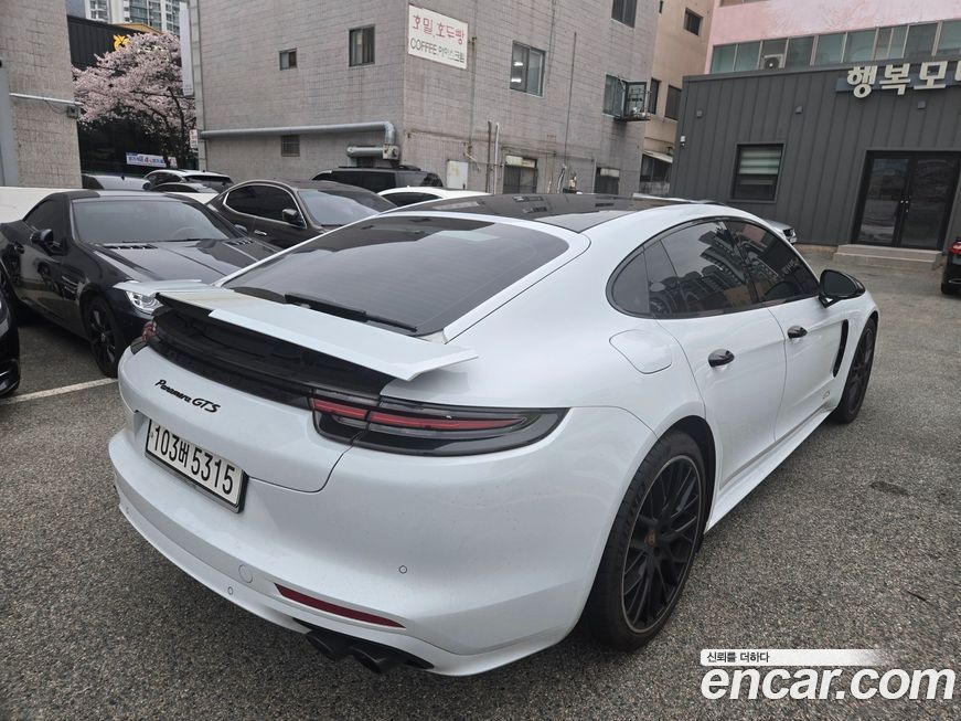 Porsche Panamera 2020