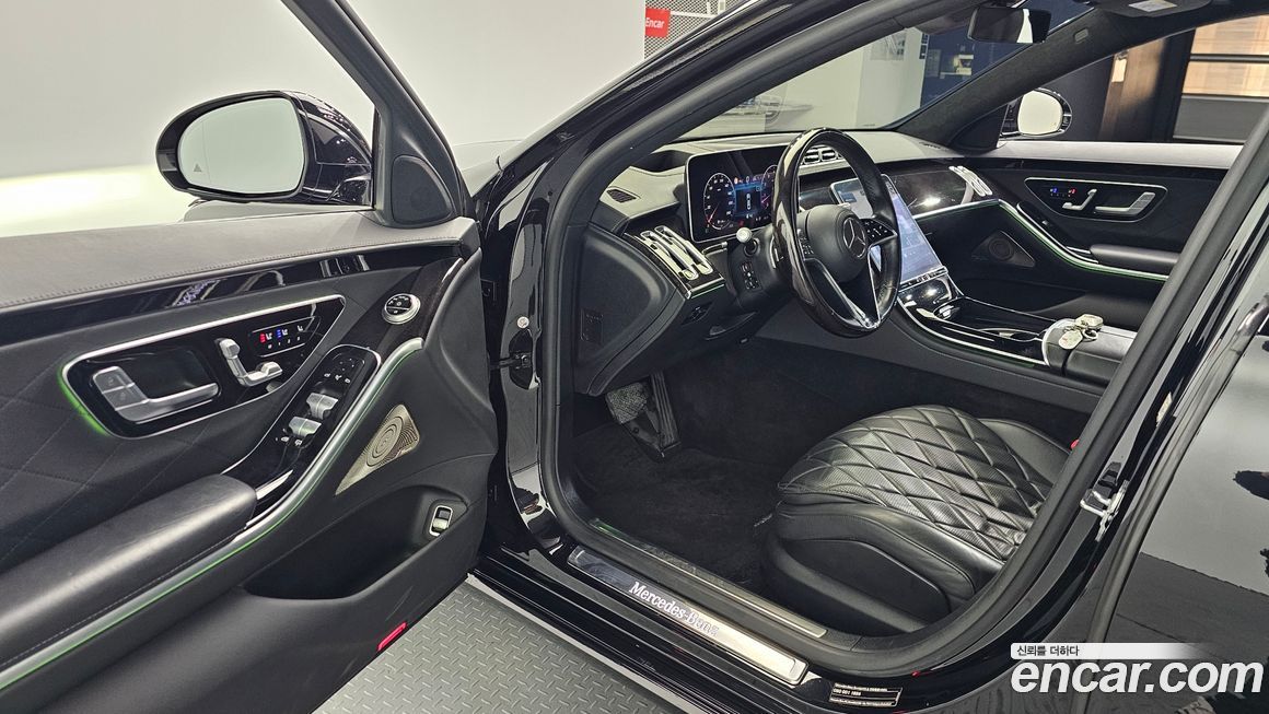 Mercedes-Benz S-Class 2021