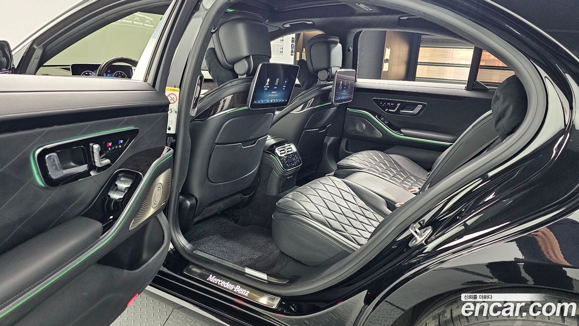 Mercedes-Benz S-Class 2021