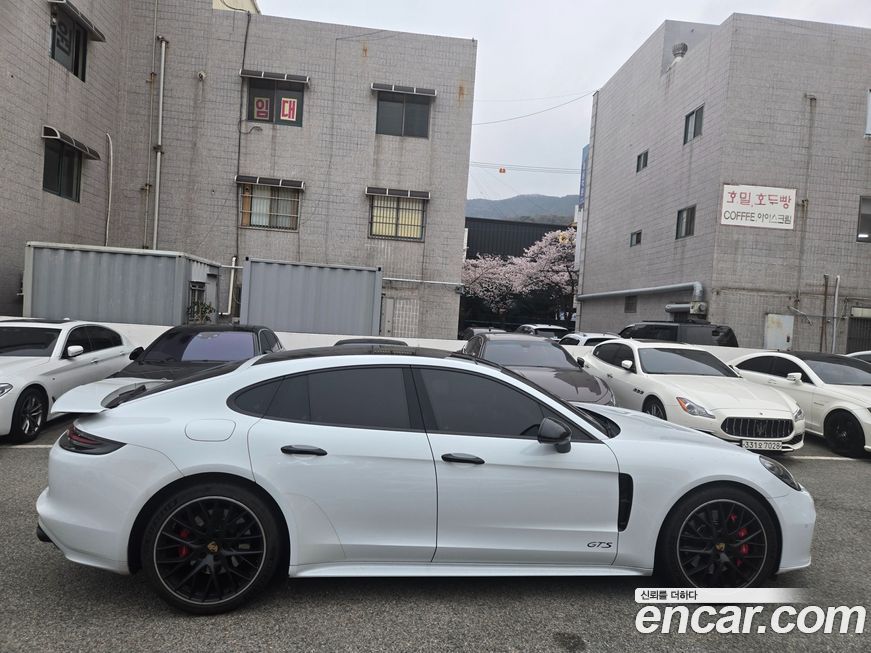 Porsche Panamera 2020