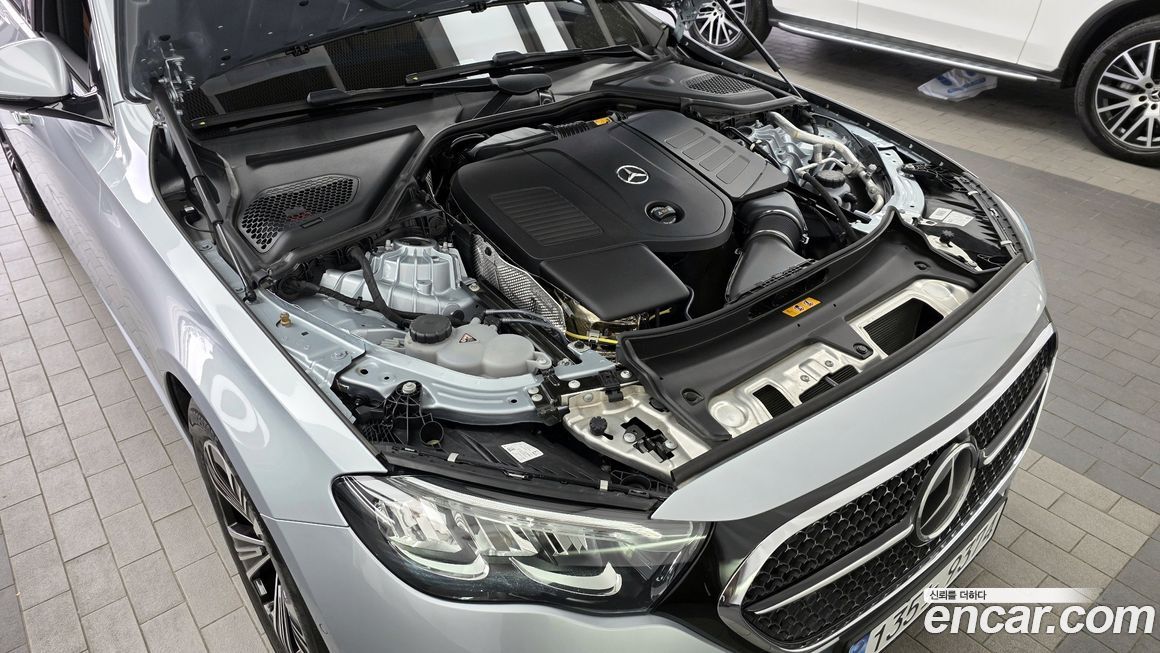 Mercedes-Benz E-Class 2025