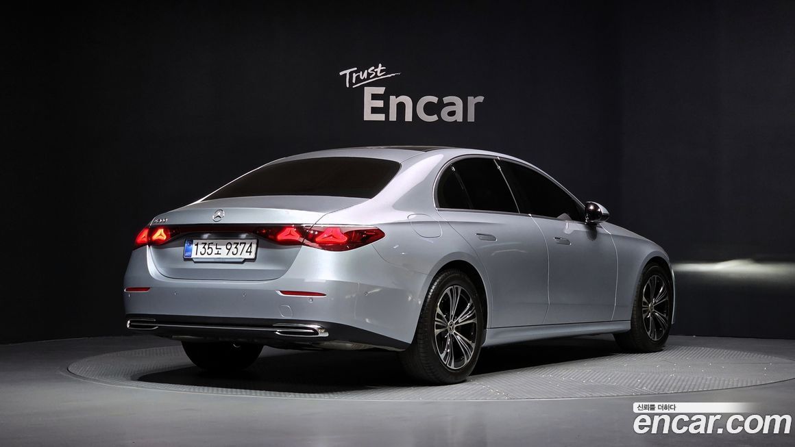 Mercedes-Benz E-Class 2025