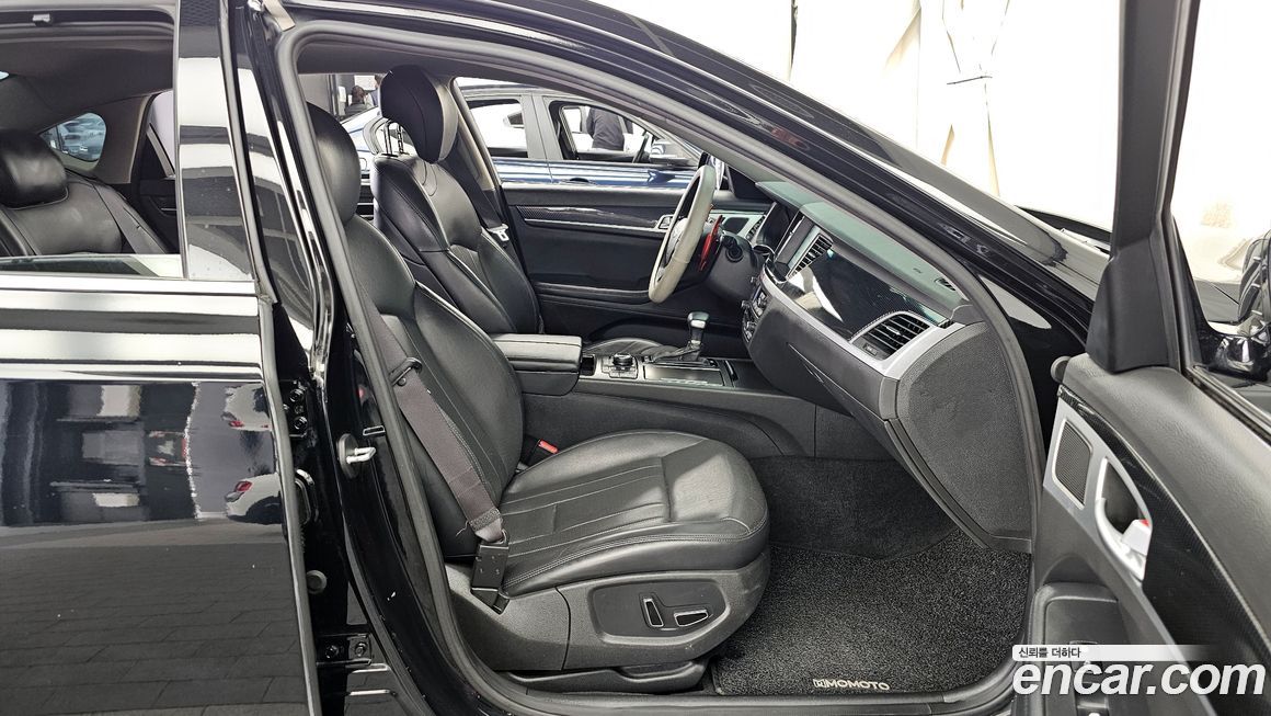 Hyundai Genesis 2014