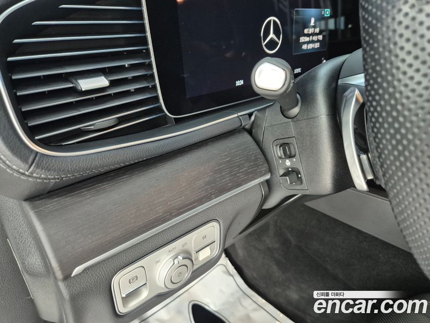 Mercedes-Benz GLE-Class 2023