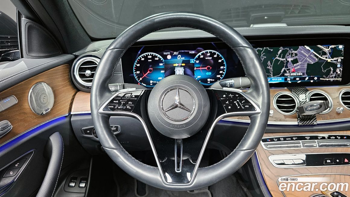 Mercedes-Benz E-Class 2021