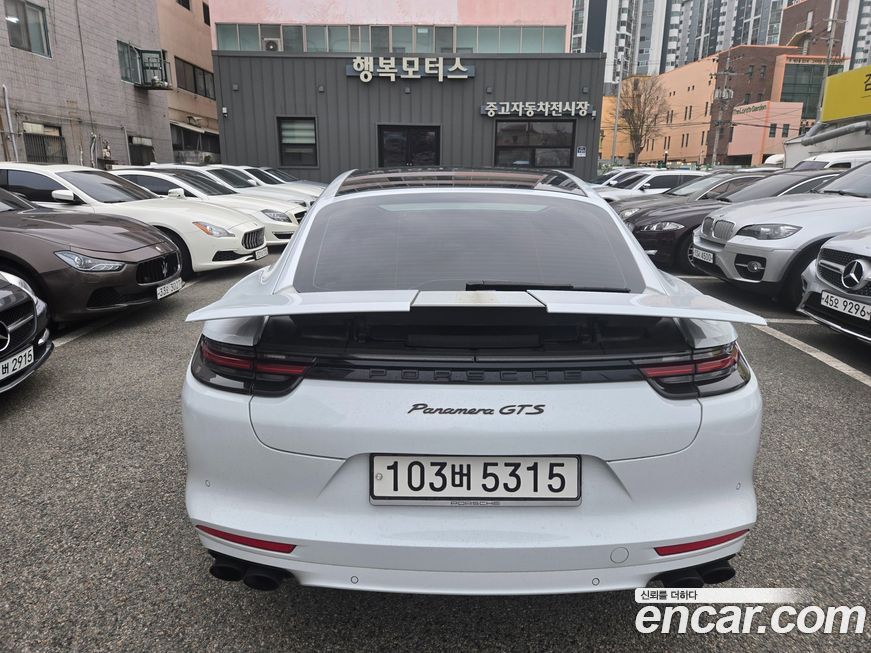 Porsche Panamera 2020