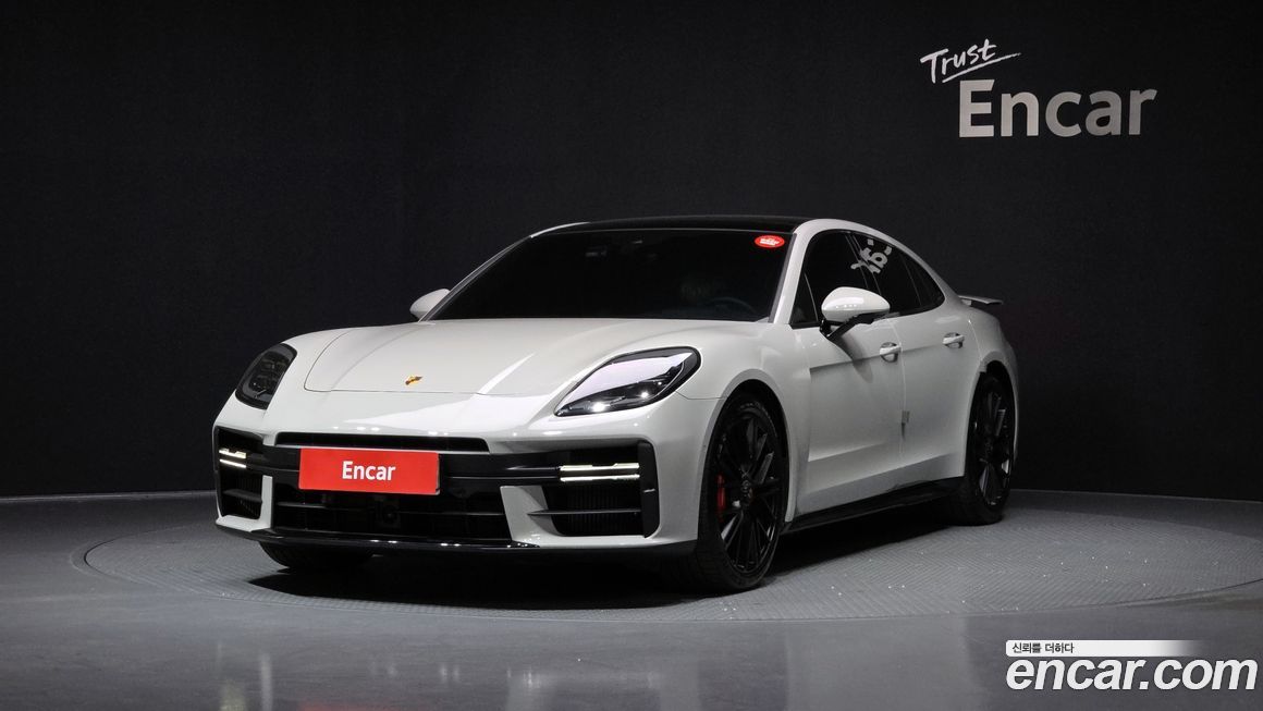 Porsche Panamera 2025