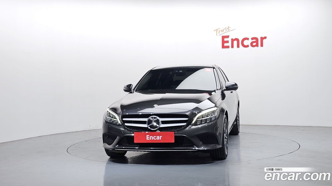 Mercedes-Benz C-Class 2020