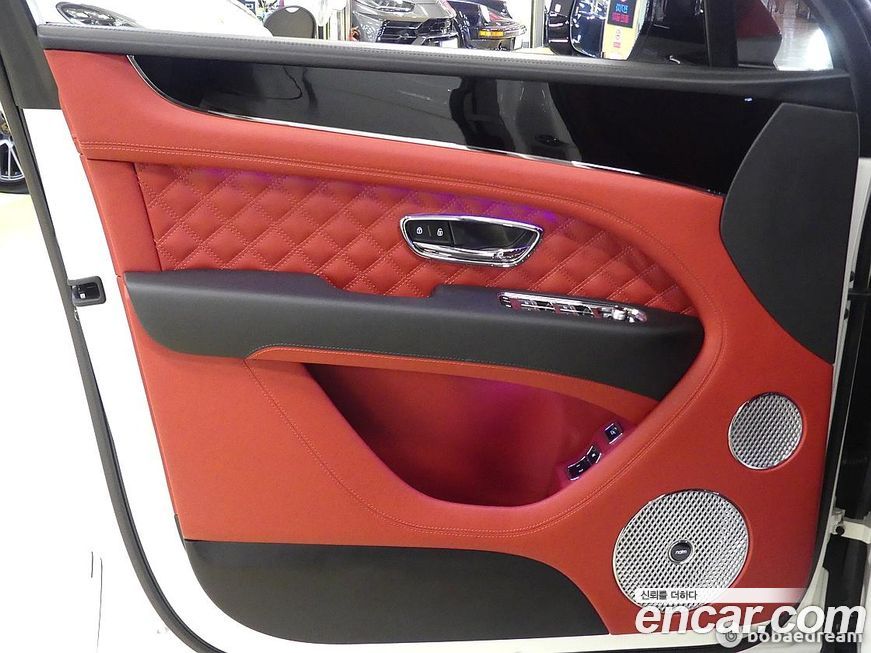 Bentley Bentayga 2023