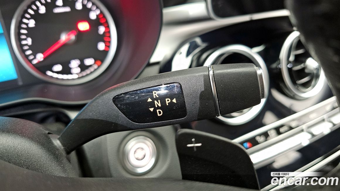 Mercedes-Benz C-Class 2020