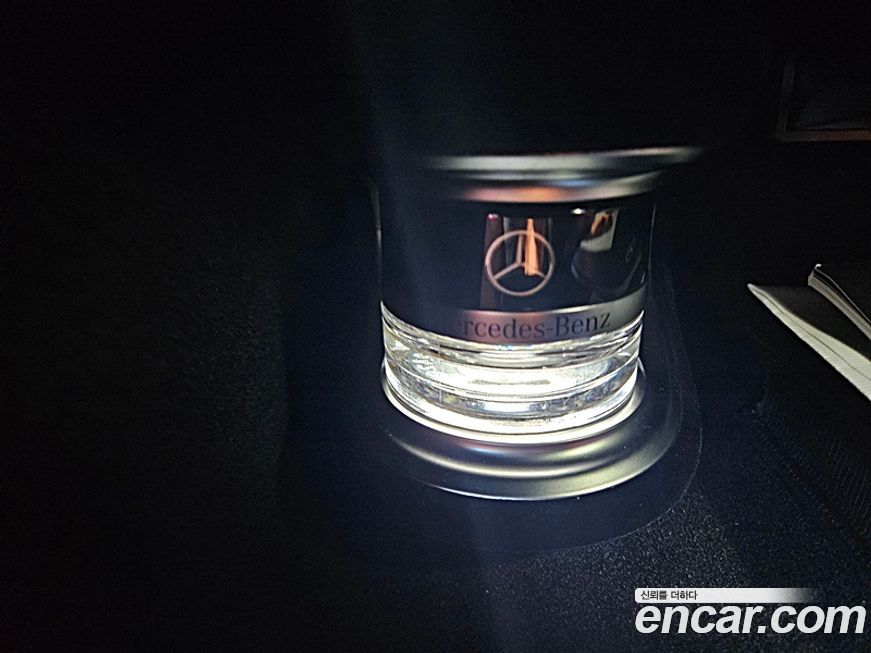 Mercedes-Benz S-Class 2024