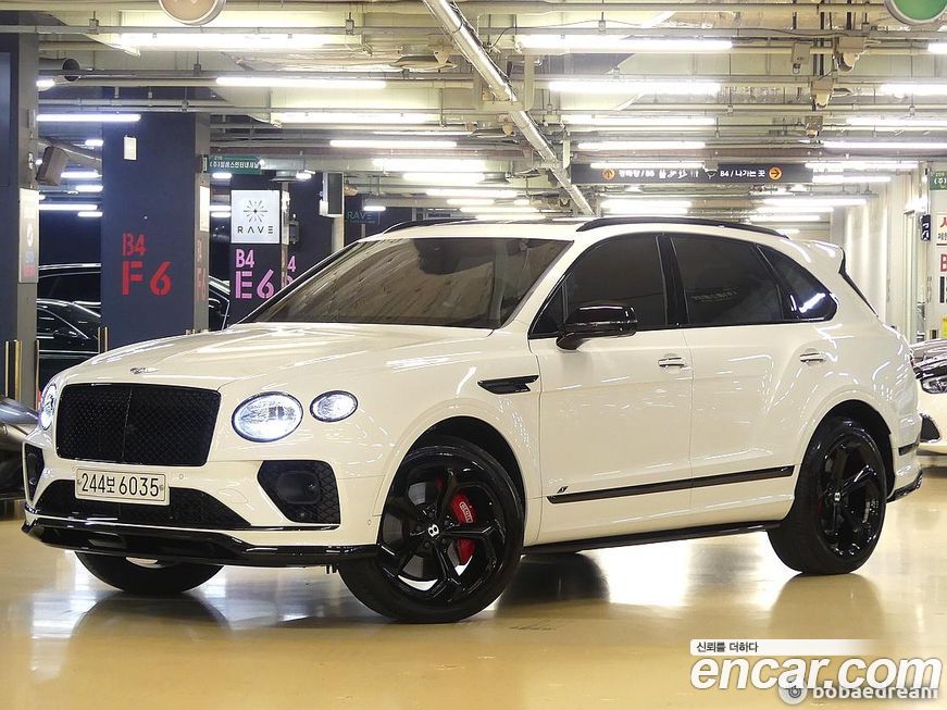 Bentley Bentayga 2023
