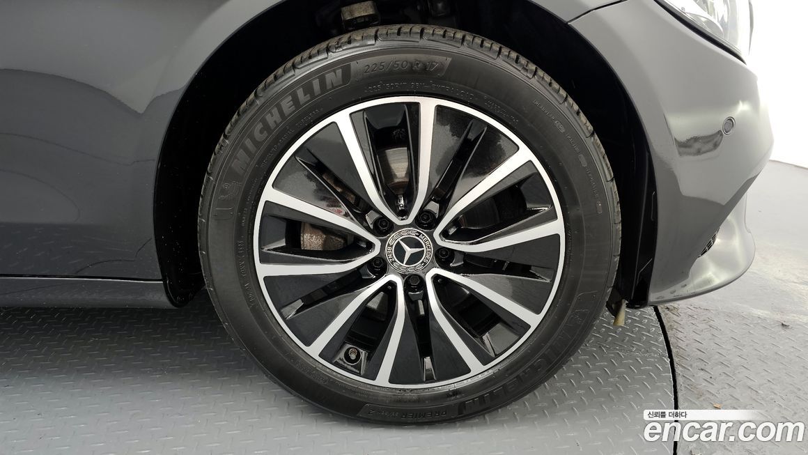 Mercedes-Benz C-Class 2020