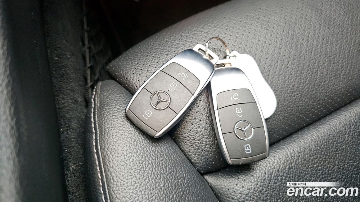 Mercedes-Benz C-Class 2020