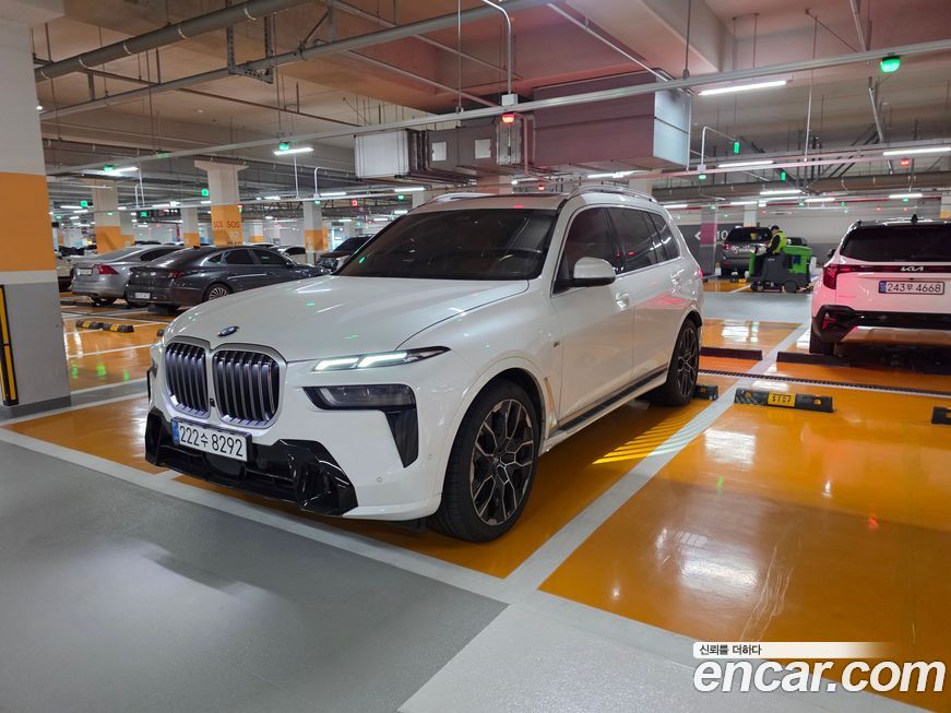 BMW X7 2025
