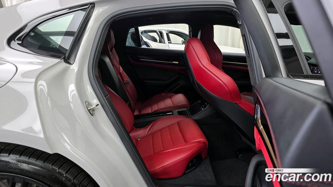 Porsche Panamera 2025