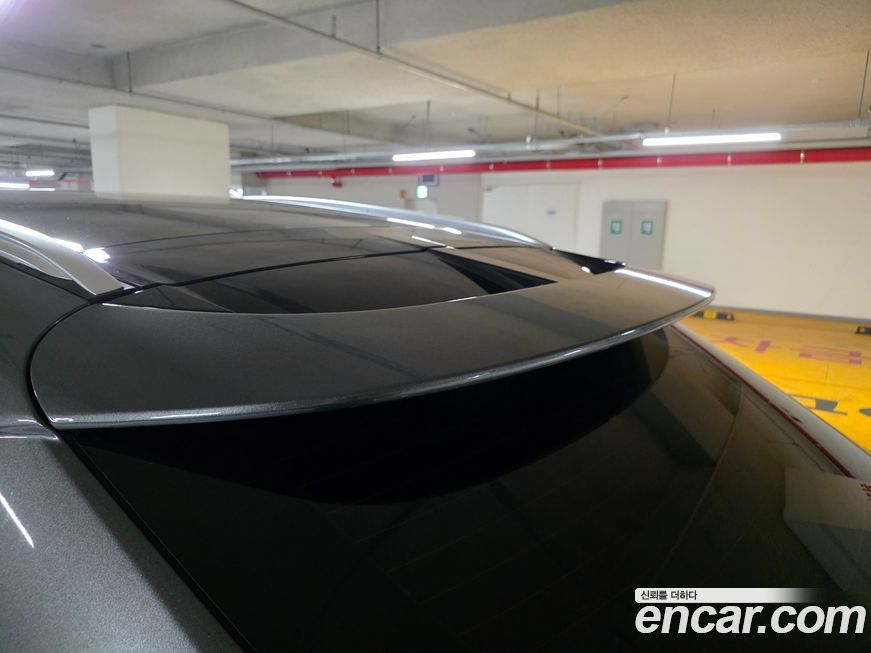 Astonmartin DBX 2021