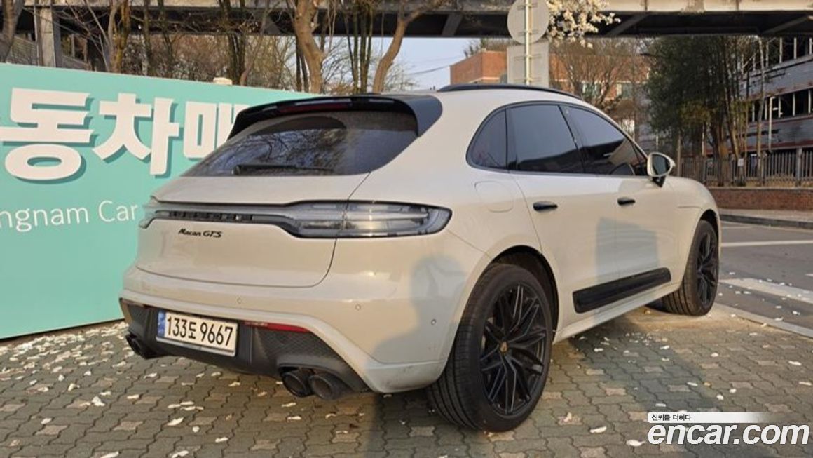 Porsche Macan 2023