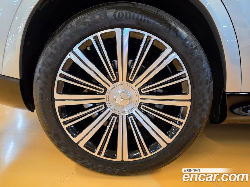 Mercedes-Benz GLS-Class 2023