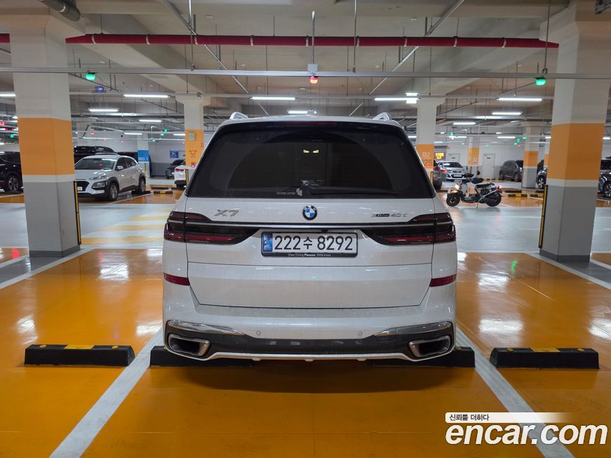 BMW X7 2025