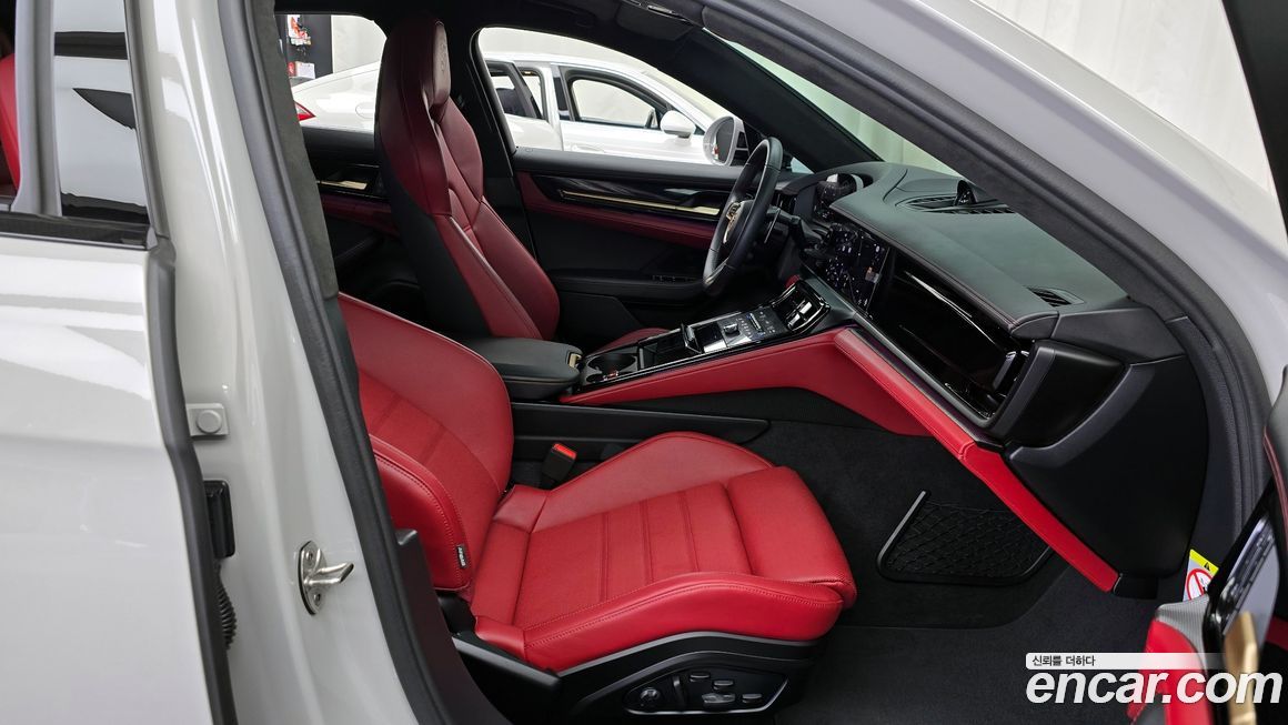 Porsche Panamera 2025