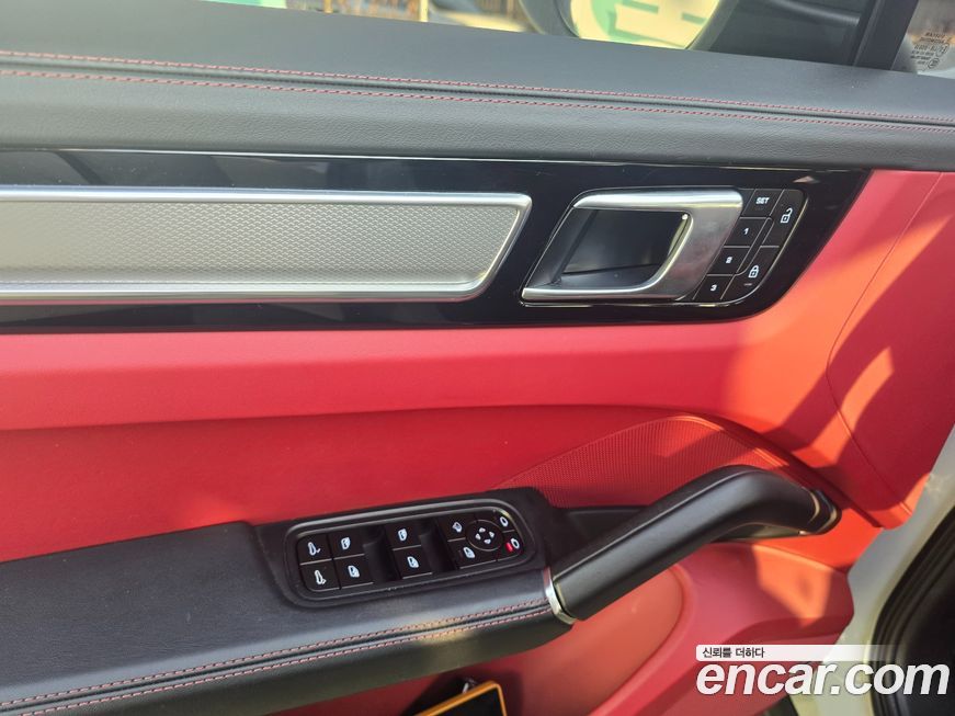 Porsche Cayenne 2023