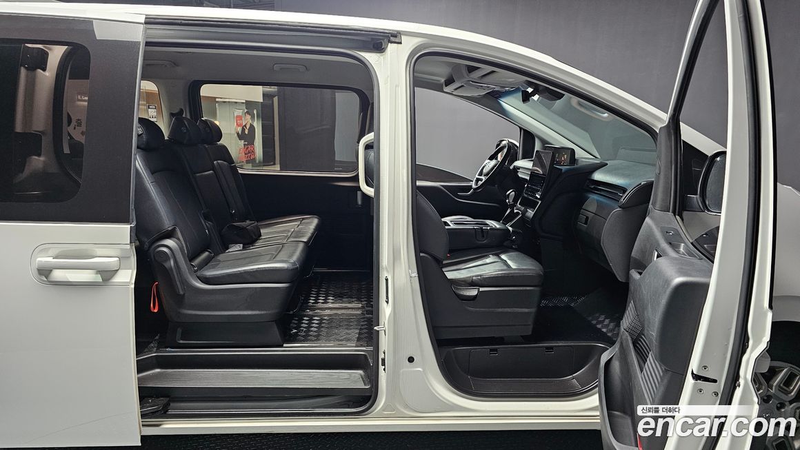 Hyundai Staria 2023