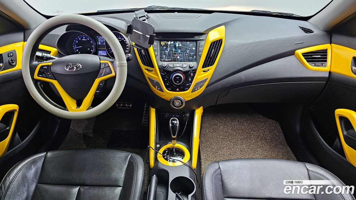 Hyundai Veloster 2013