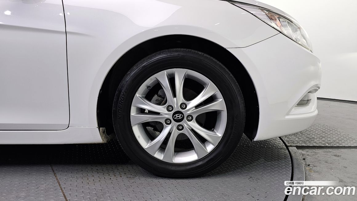 Hyundai Sonata 2011