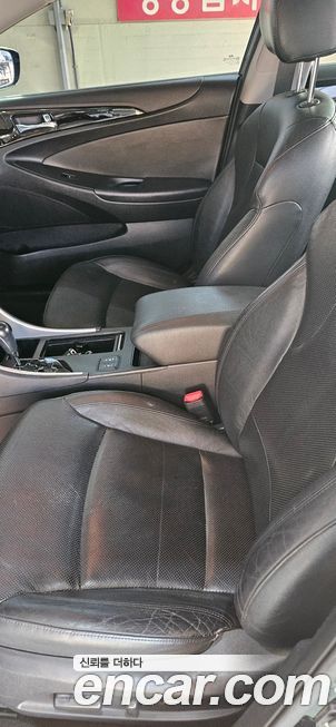 Hyundai Sonata 2010