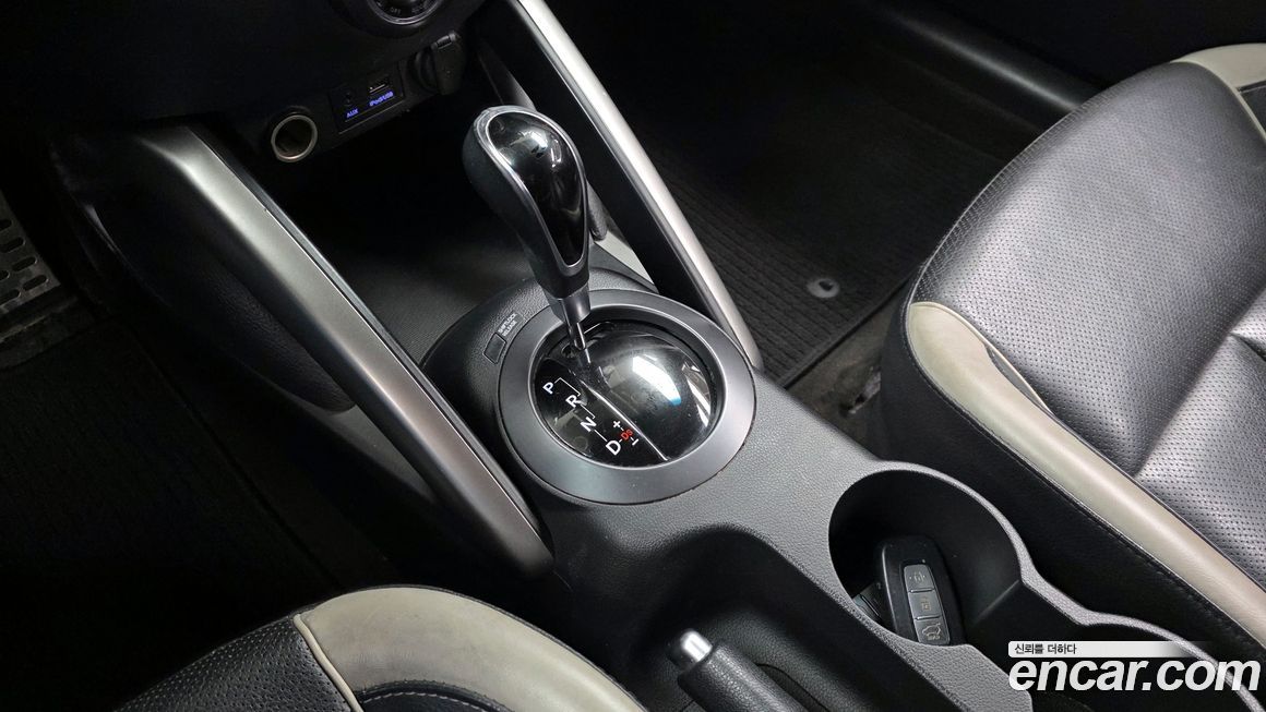 Hyundai Veloster 2014