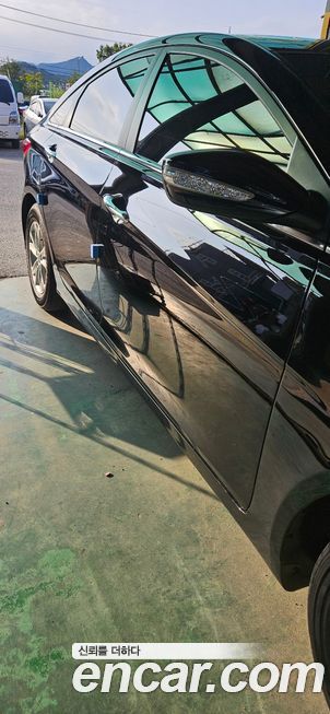 Hyundai Sonata 2010