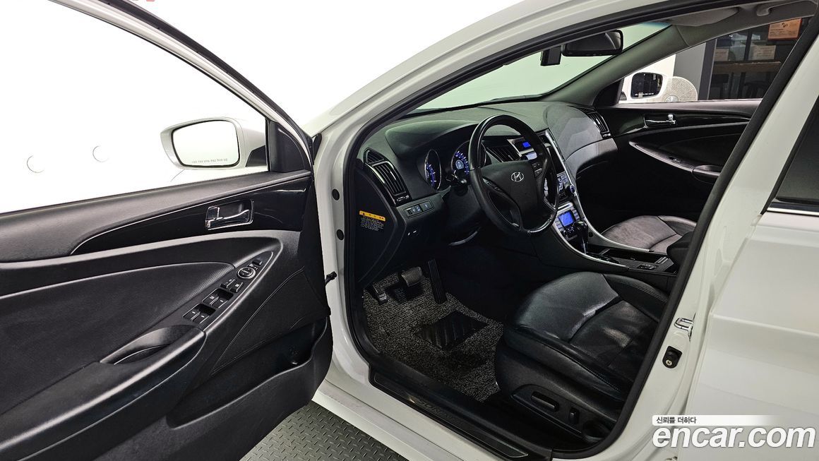 Hyundai Sonata 2011
