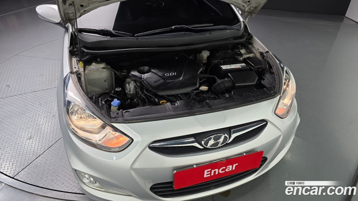 Hyundai Accent 2011