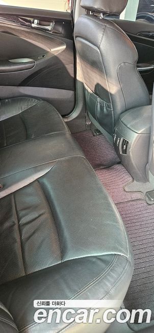 Hyundai Sonata 2010