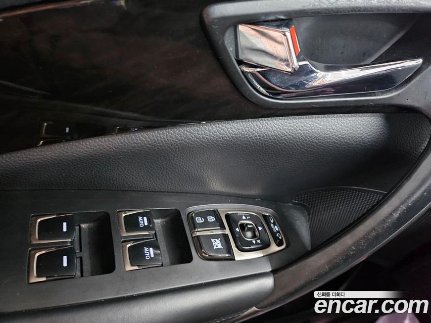 Hyundai Grandeur 2012