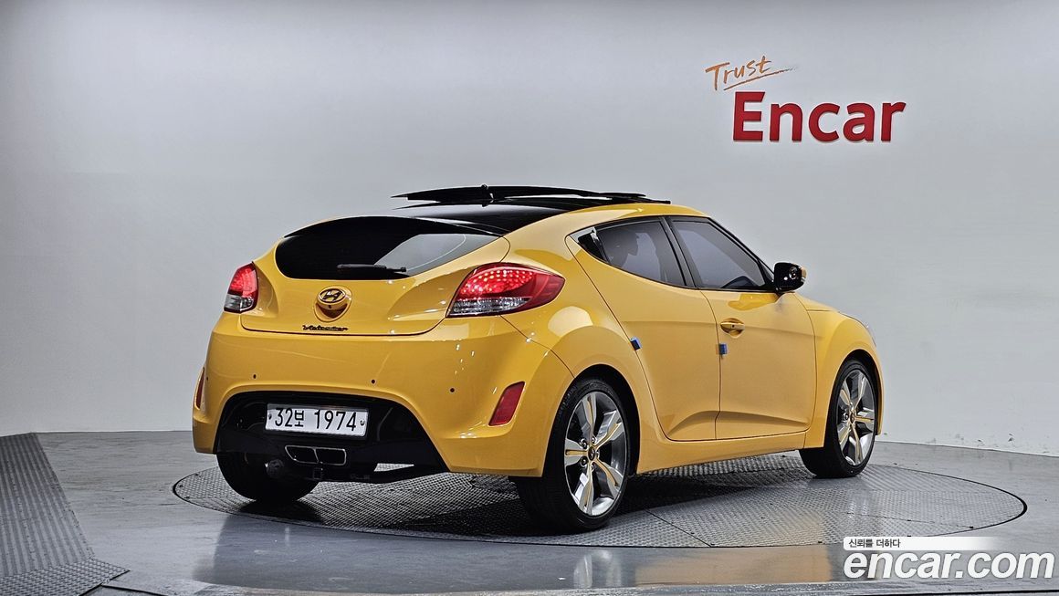 Hyundai Veloster 2013