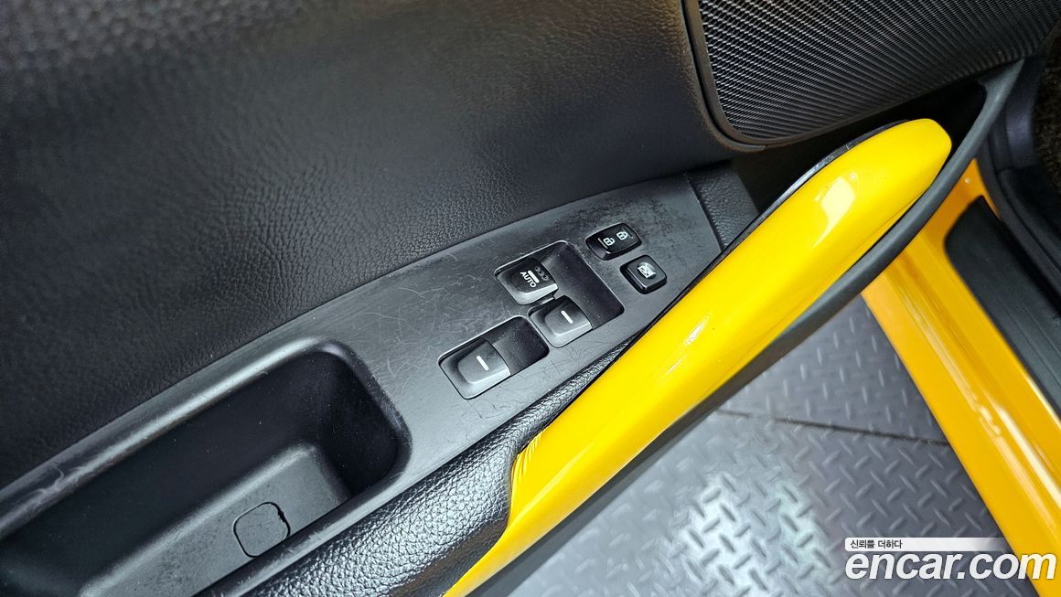 Hyundai Veloster 2013