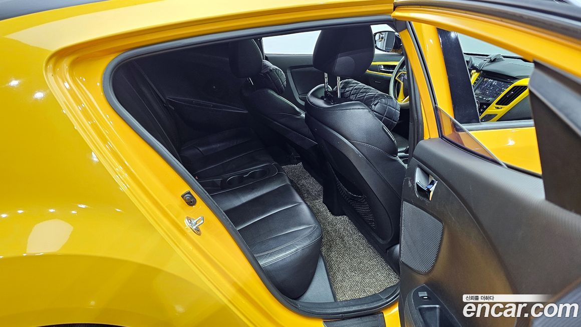 Hyundai Veloster 2013