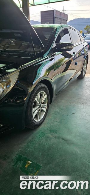 Hyundai Sonata 2010