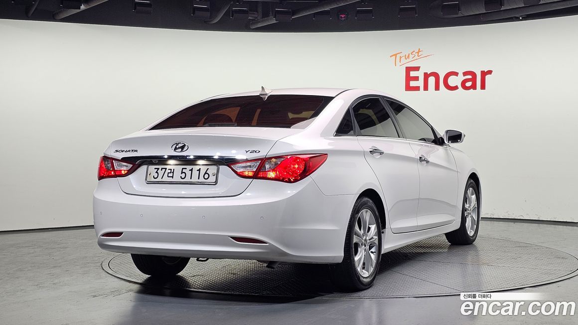 Hyundai Sonata 2011