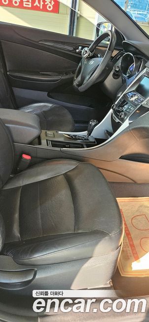 Hyundai Sonata 2010