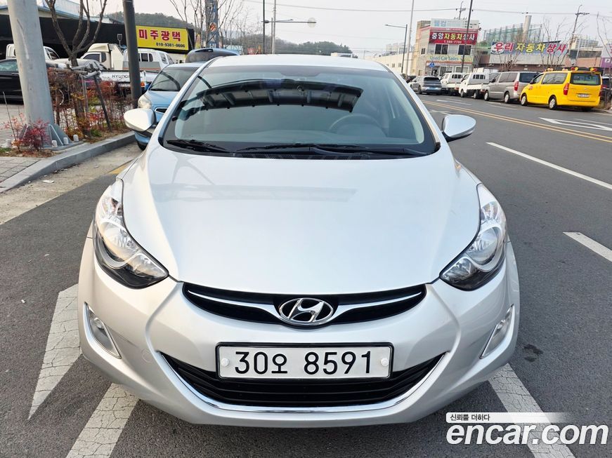 Hyundai AVANTE 2012