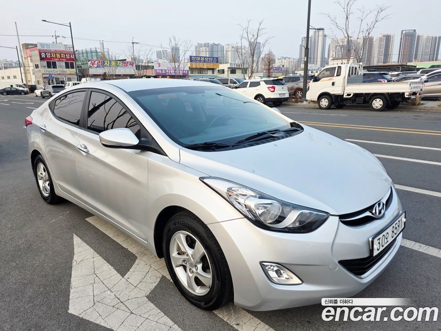 Hyundai AVANTE 2012