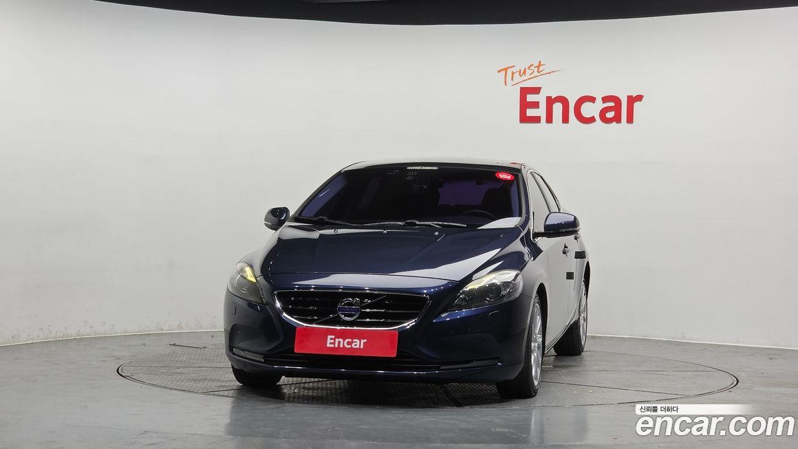 Volvo V40 2015