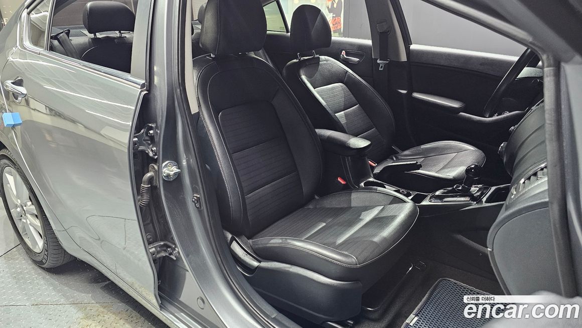 Kia K3 2016