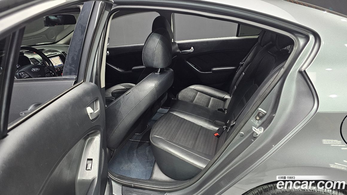 Kia K3 2016