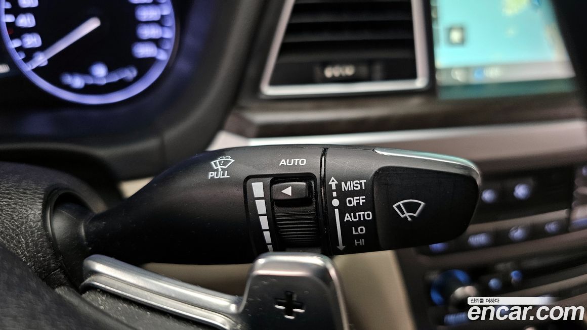 Hyundai Genesis 2016