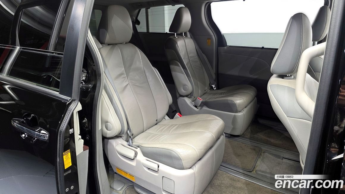 Toyota Sienna 2014
